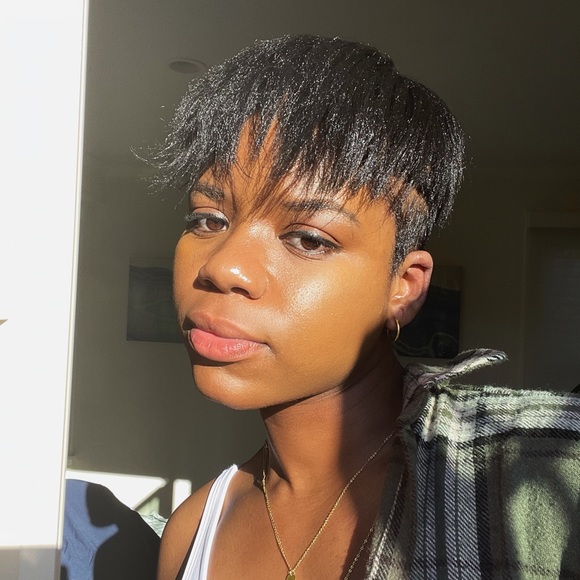 Meet your Posher, Arielle - Picture 3 of 3